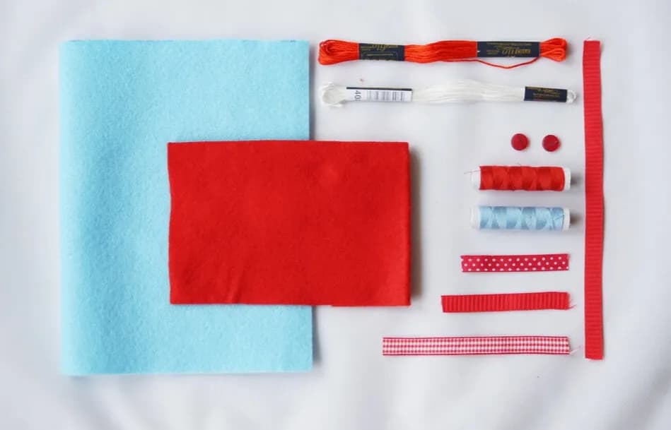 Jak uszyć szmatkę przytulankę dla dziecka, aby była bezpieczna i wyjątkowa