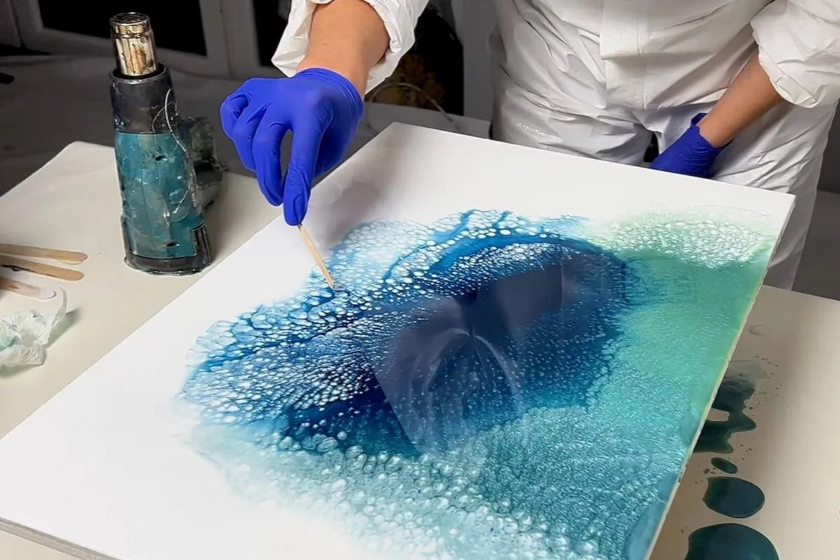 Jak zrobić ozdoby z żywicy epoksydowej - uniknij najczęstszych błędów