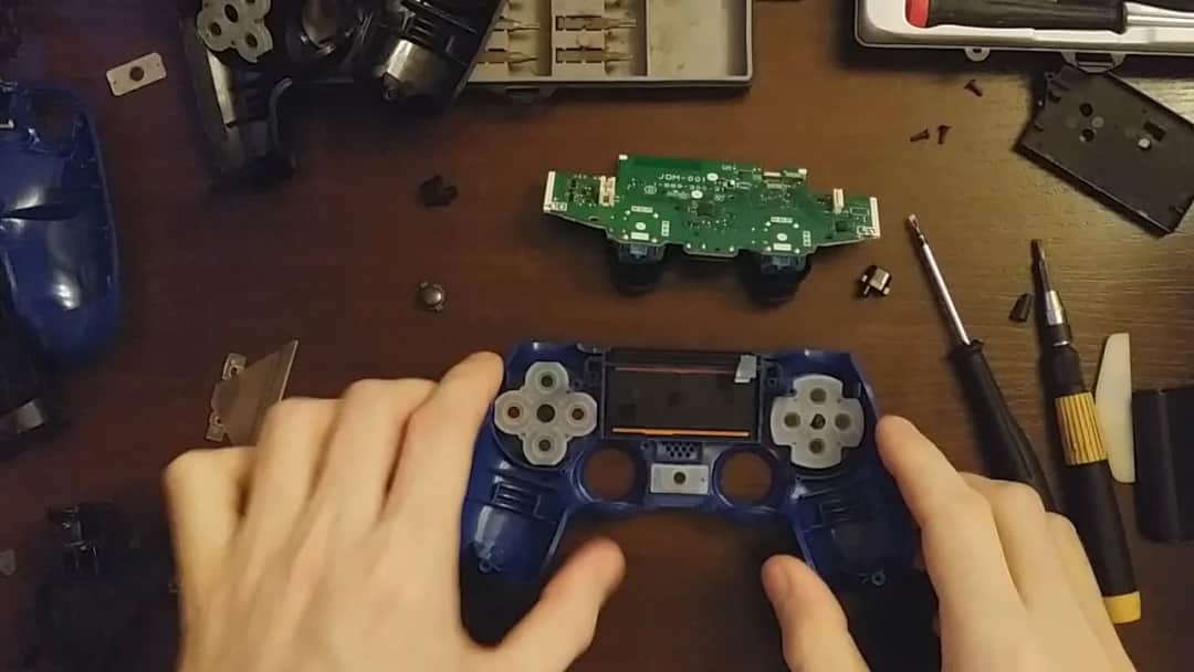 Jak naprawić pada ps4 - skuteczne rozwiązania dla najczęstszych problemów