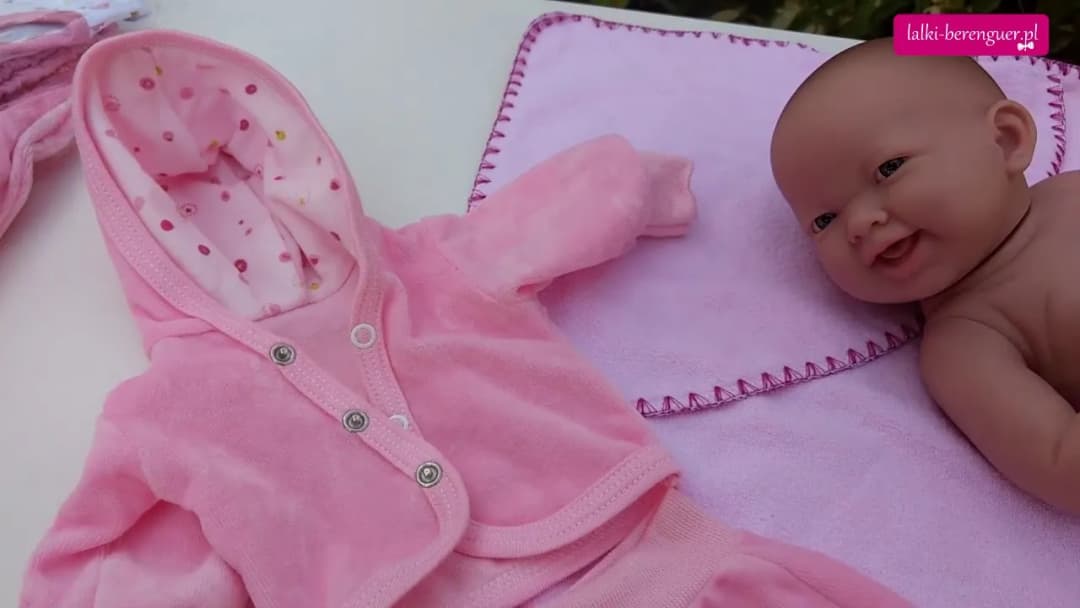 Jak uszyć ubranka dla lalek - proste metody i wzory dla każdego